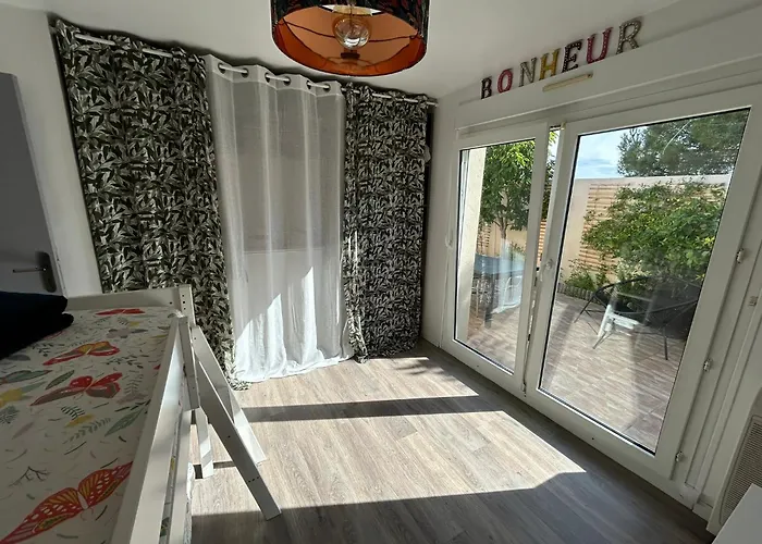 Carnon Moderne Et Climatisee A 250m Avec Piscine Ideal Pour Des Reussies Villa
